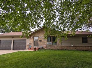 1413 Ann St, Grinnell, IA 50112