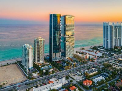 18555 Collins Ave APT 4803, North Miami Beach, FL, 33160