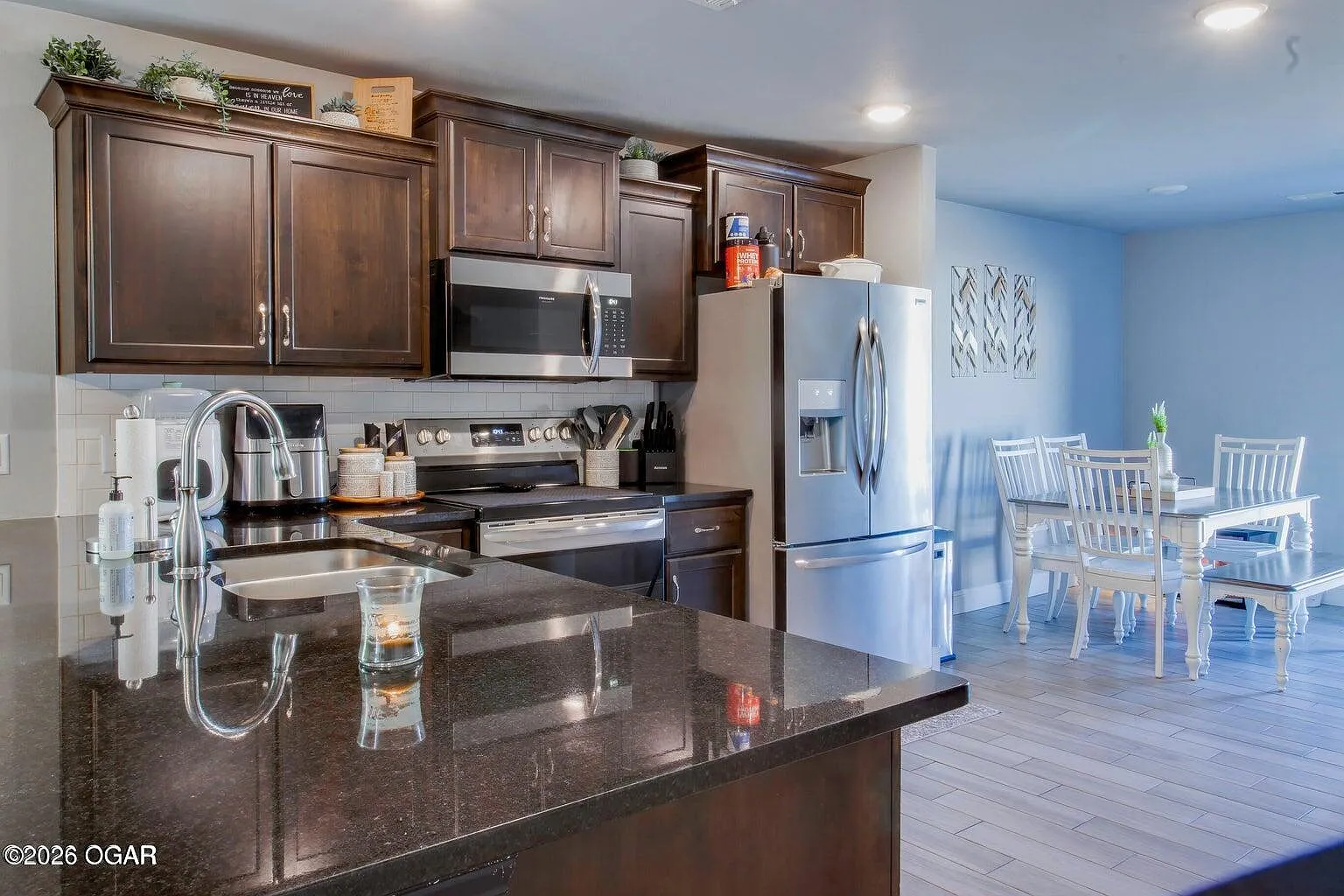 4 bed, 2.0 bath, 1474 sqft, $2,095 — Photo 4