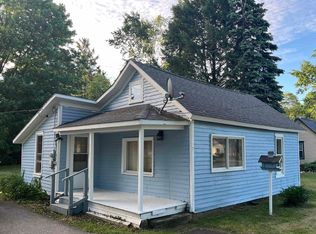 231 3rd St, Breckenridge, MI 48615