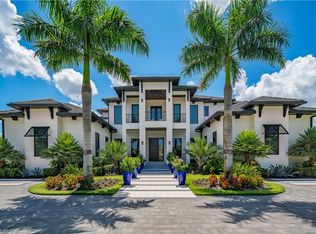 882 Cassena Rd, Naples, FL 34108
