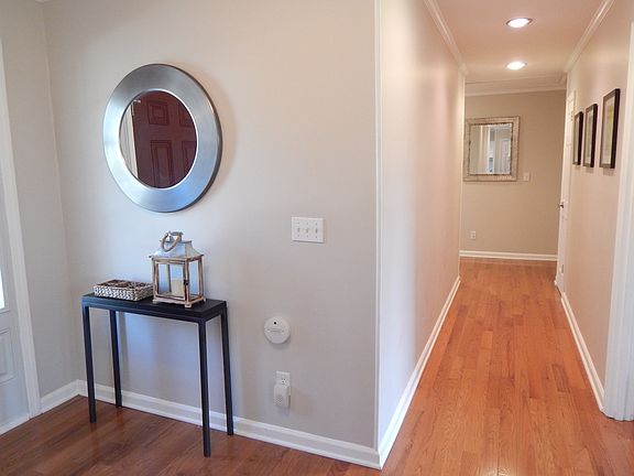 5th image of 6 Sunset Ln