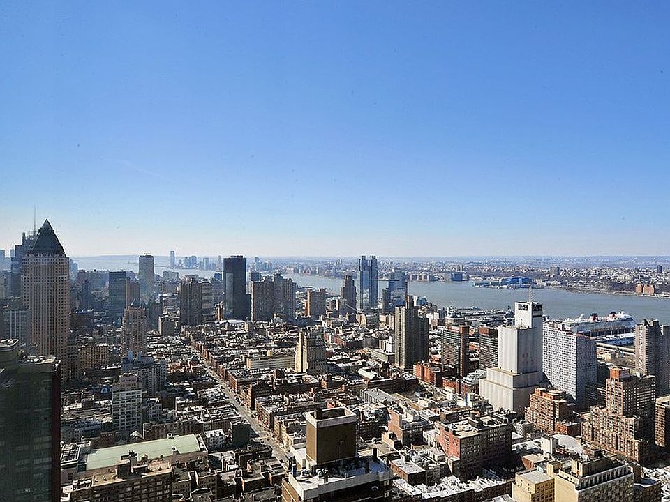 1st image of 80 Columbus Cir #74E