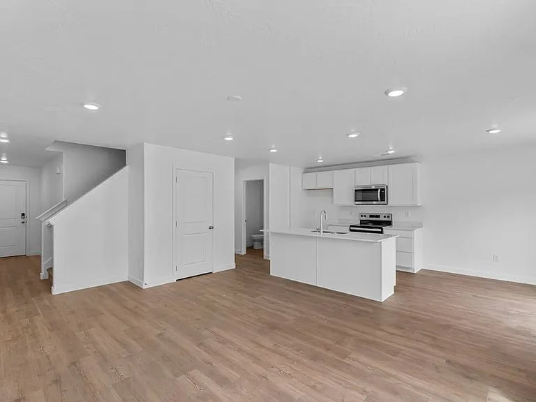 2133 S Wolverine Way — Photo 8
