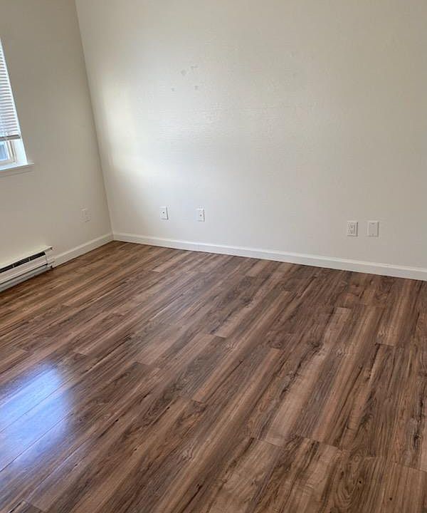 2nd image of 3341 S Ainsworth Ave #109