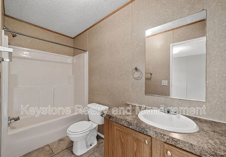 918 Gabby Ln — Photo 11