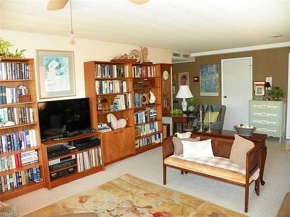 3rd image of 115 S Rocky River Dr APT 702