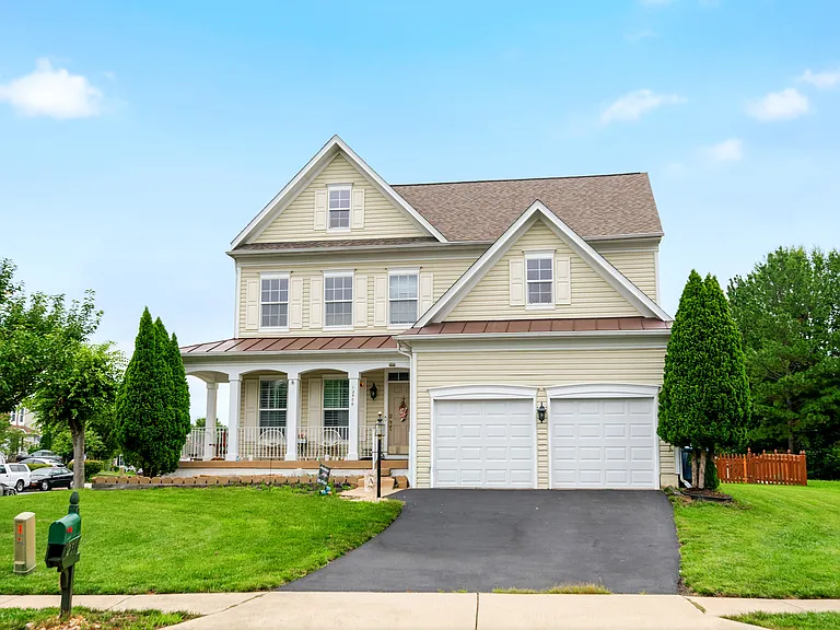 12506 Erroll Ln — Photo 1