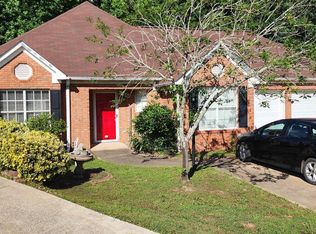 18 Oak Pl, Pleasant Grove, AL 35127