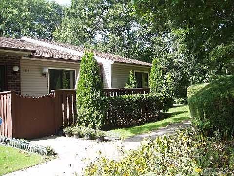 1st image of 804 Brettonwoods Dr