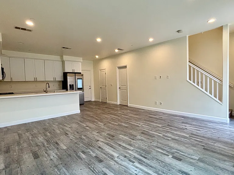 16425 Arrow Blvd #1110 — Photo 4