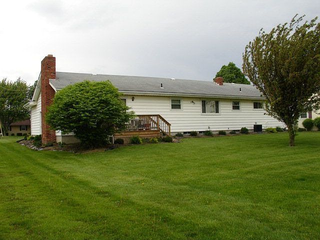 2nd image of 909 N Henry St