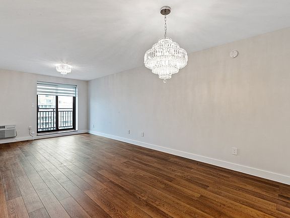 4th image of 220 W Broadway APT 600