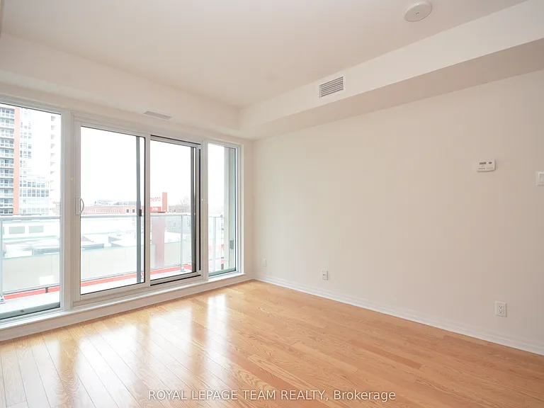 242 Rideau St #404 — Photo 13