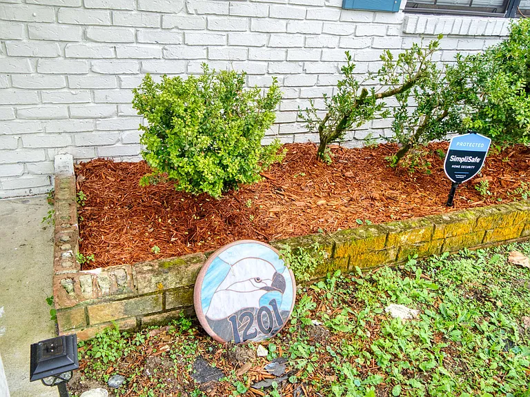 Winterhawk Dr — Photo 80