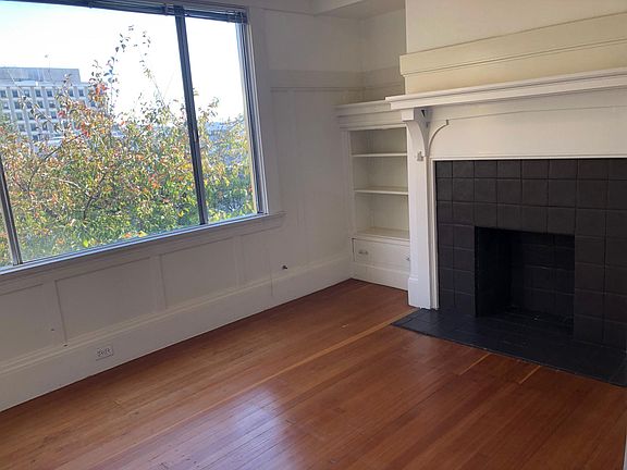 3rd image of 1421 Sacramento St