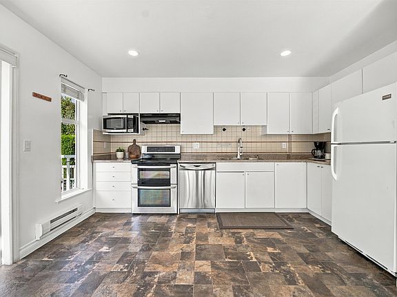 5th image of 6450 199th St #62
