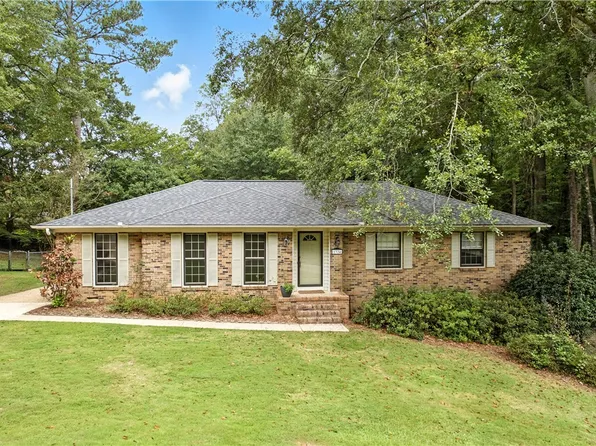 1324 Azalea Dr, Auburn, AL 36830