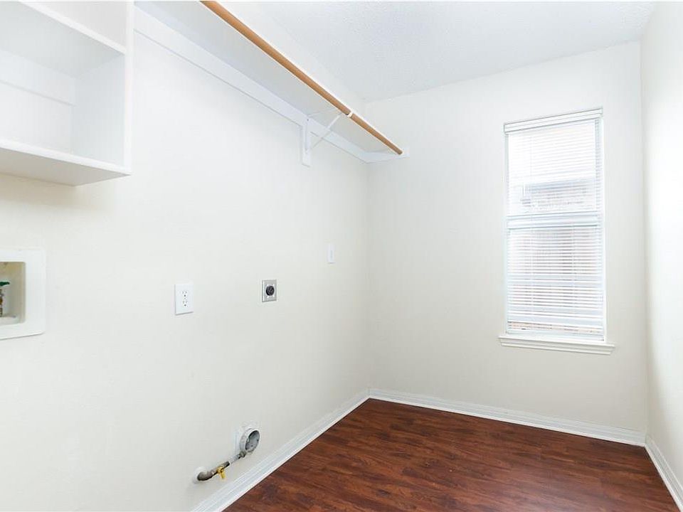 1st image of 7504 Belcrest Dr