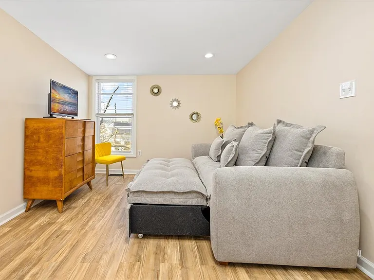 5123 Ventnor Ave #B — Photo 13