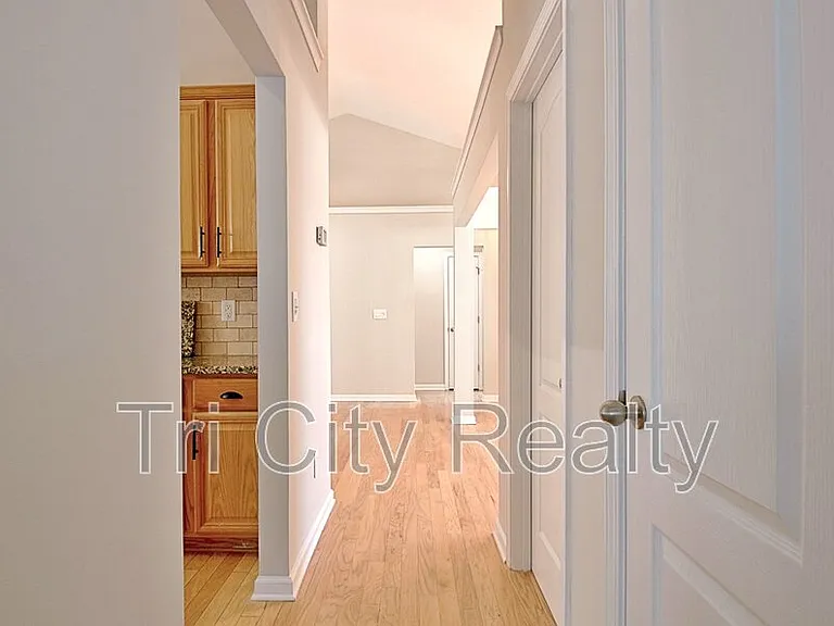 341 Hunterian Pl — Photo 41