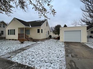 515 4th Ave NE, Aberdeen, SD 57401