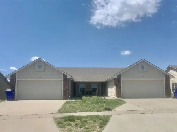 1612 Hickory Ln, Junction City, KS 66441