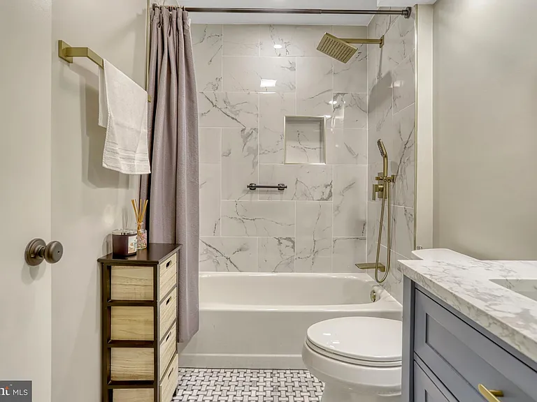 7598 N Lakeside Village Dr — Photo 19
