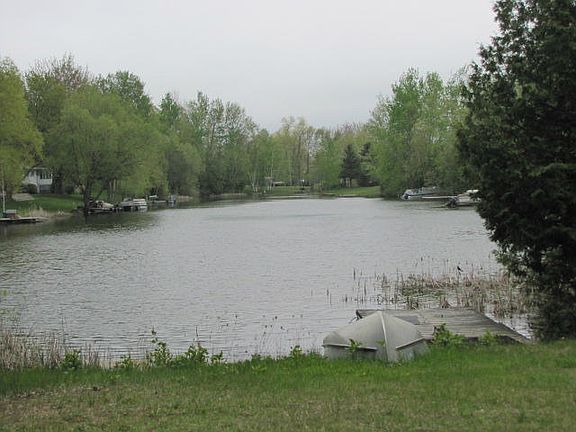 3rd image of 101 Begland Dr