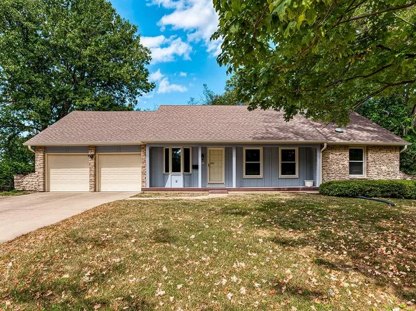 8606 W 88th St, Overland Park, KS 66212