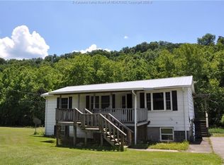 5527 Straight Frk, Griffithsville, WV 25521