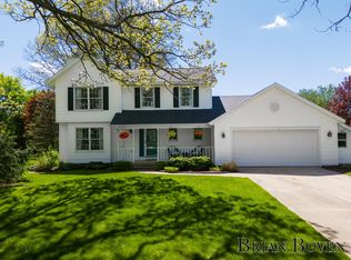 7260 Orlin Ct NE, Rockford, MI 49341