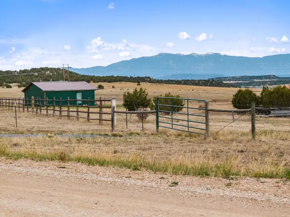 7155 Pine Bluff Dr W, Pueblo, CO 81004