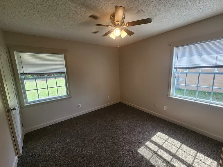 535 Azalea St — Photo 14