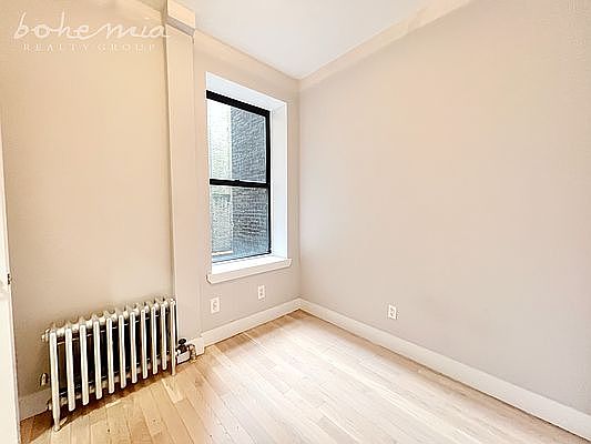 4th image of 512 W 158th St #11