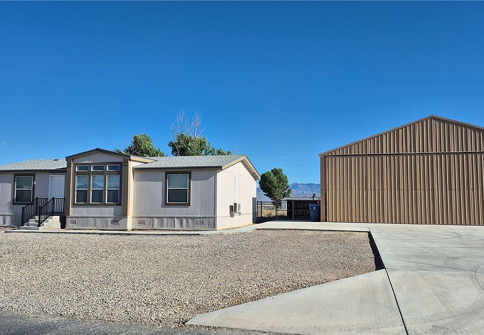 1st image of 819 Skyhawk Ave