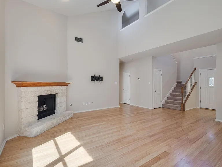 5709 Pecanwood Ln — Photo 22