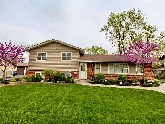 4th image of 665 Flagstaff Ln