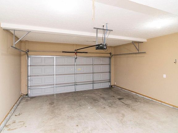 5th image of 3168 Tiburon Way