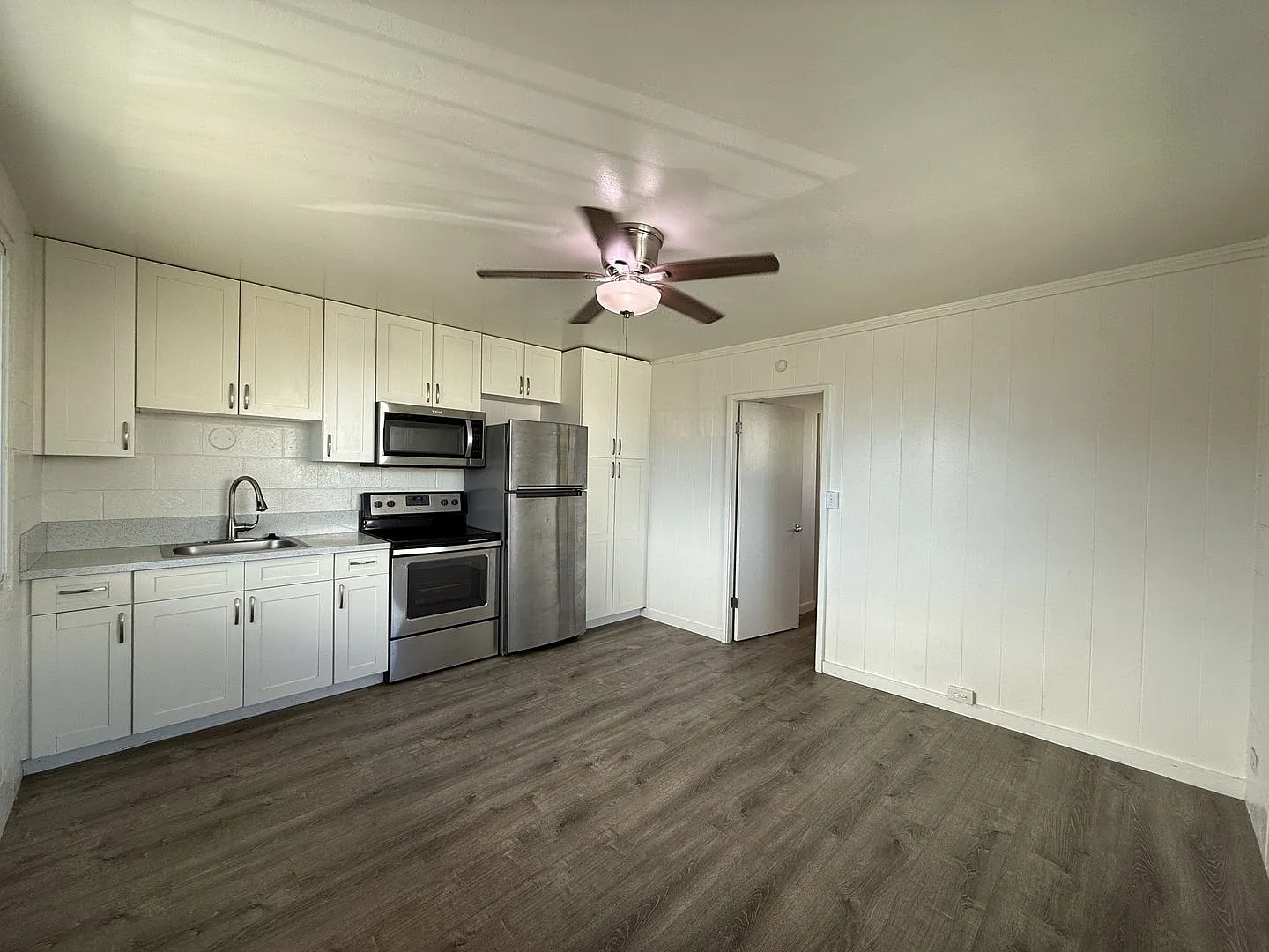 2048 S. Beretania — Photo 2