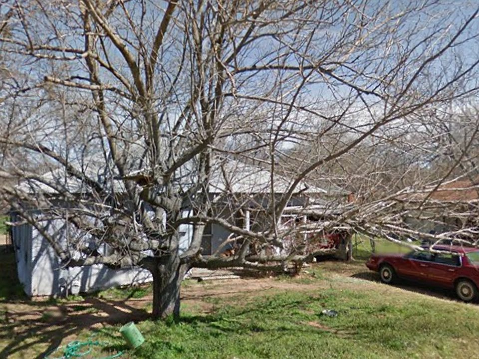1st image of 2350 W Cherry St