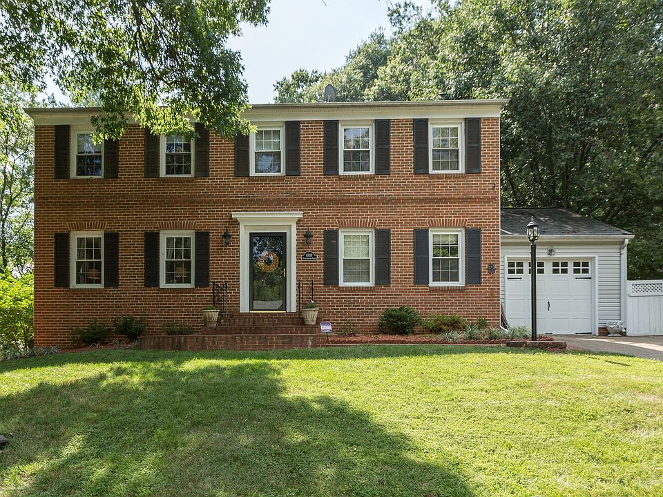 1st image of 6908 Stoneybrooke Ln