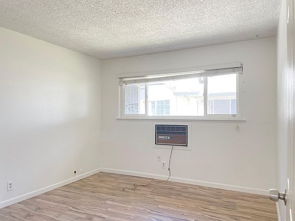 5th image of 5511 Eagles Ln APT 1