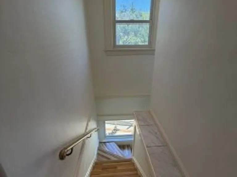 Massol Ave 225 (10) — Photo 35