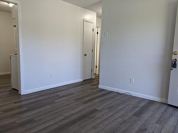 5th image of 1409 Colony Park Dr