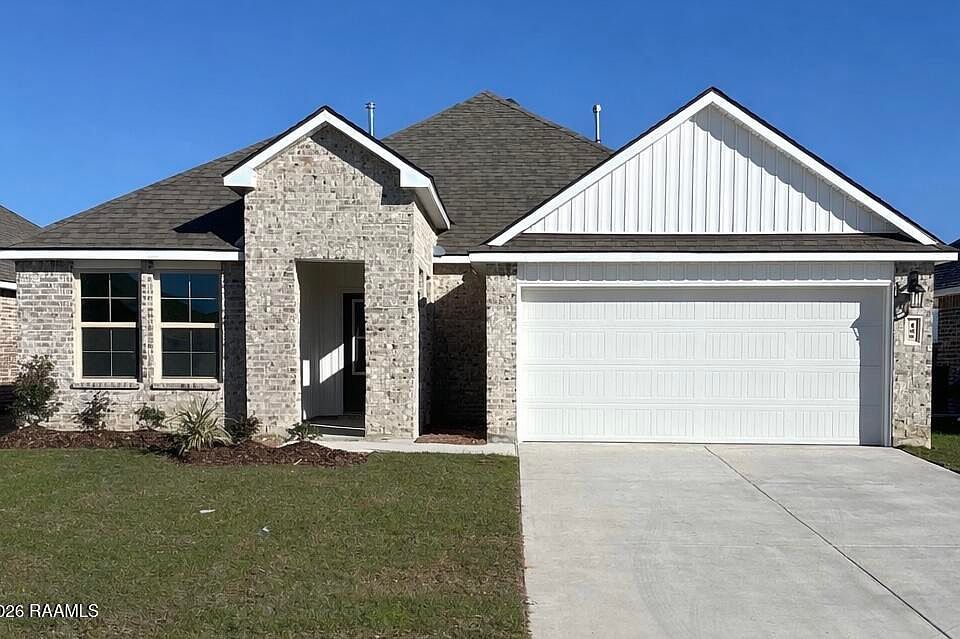 1st image of 145 Cottage Cove Dr