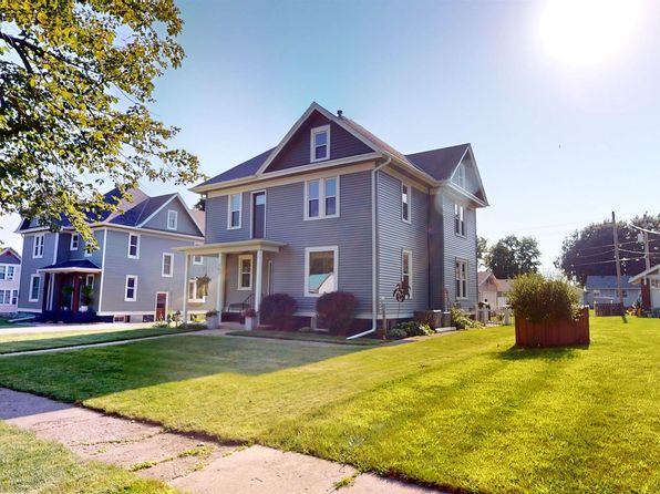 107 S Lena St, Holstein, IA 51025