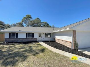 101 W Timberlake Dr, Mary Esther, FL 32569
