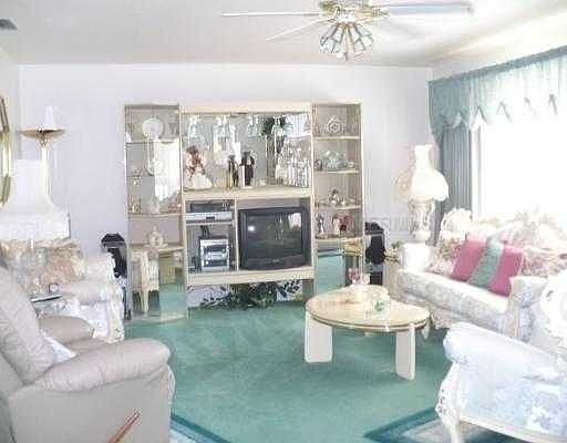 3rd image of 1585 22nd St