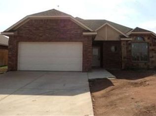 416 N Mountain Meadow Dr, Cache, OK 73527